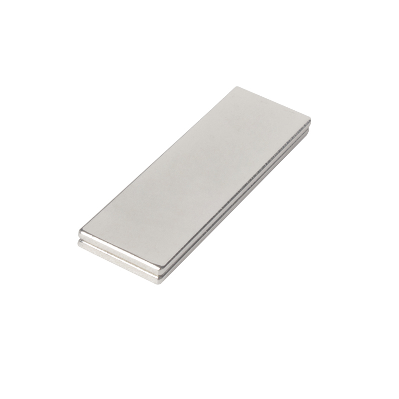 High performance square magnet